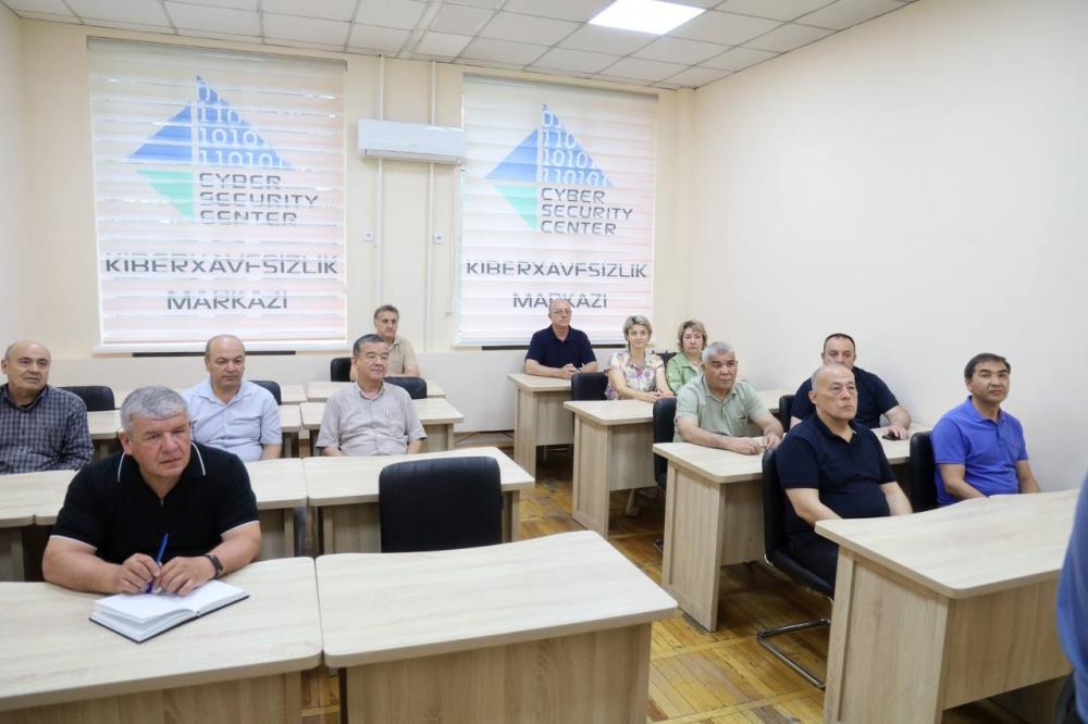 “Kiberfiribgarlikdan qanday qilib himoyalanish lozim?” mavzusidagi o'quv-seminarlaridan fotoreportaj